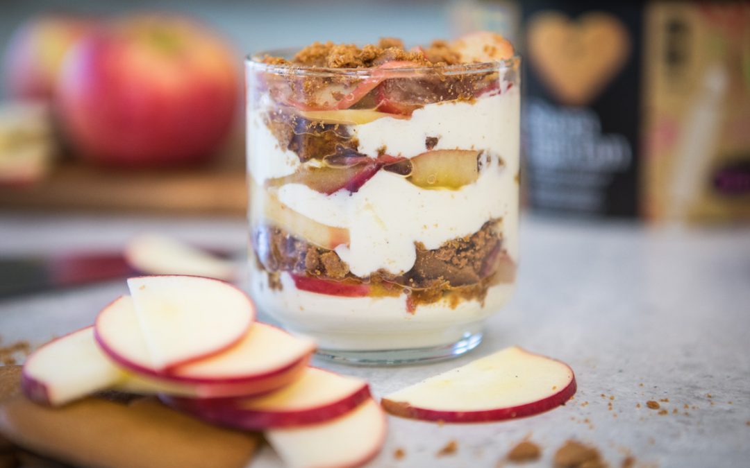 Apple dessert with ginger snaps crumbs