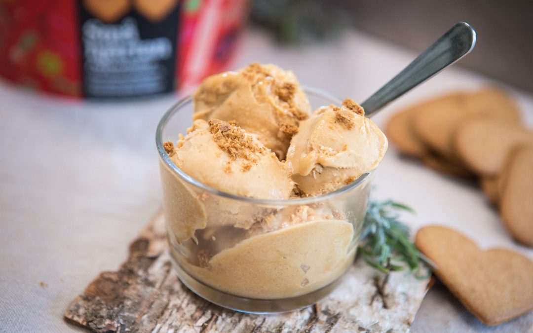 Make your own ginger snaps ice cream